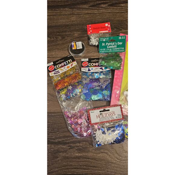 Scrapbook crafting paper crafts bundle NEW - Picture 2 of 4